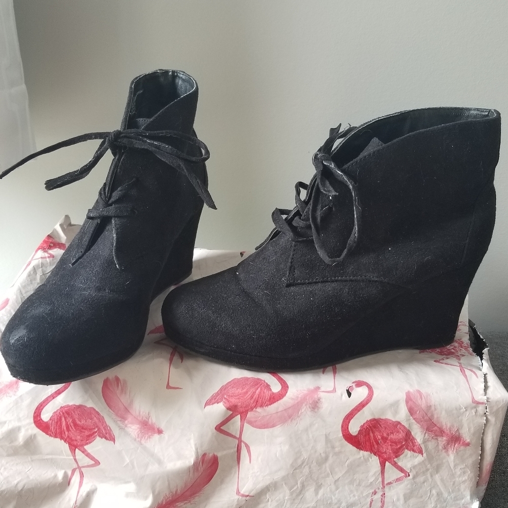 Black ankle wedges